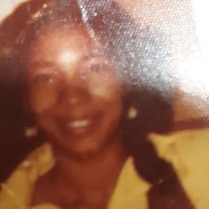 Meet your Posher, Phoebe